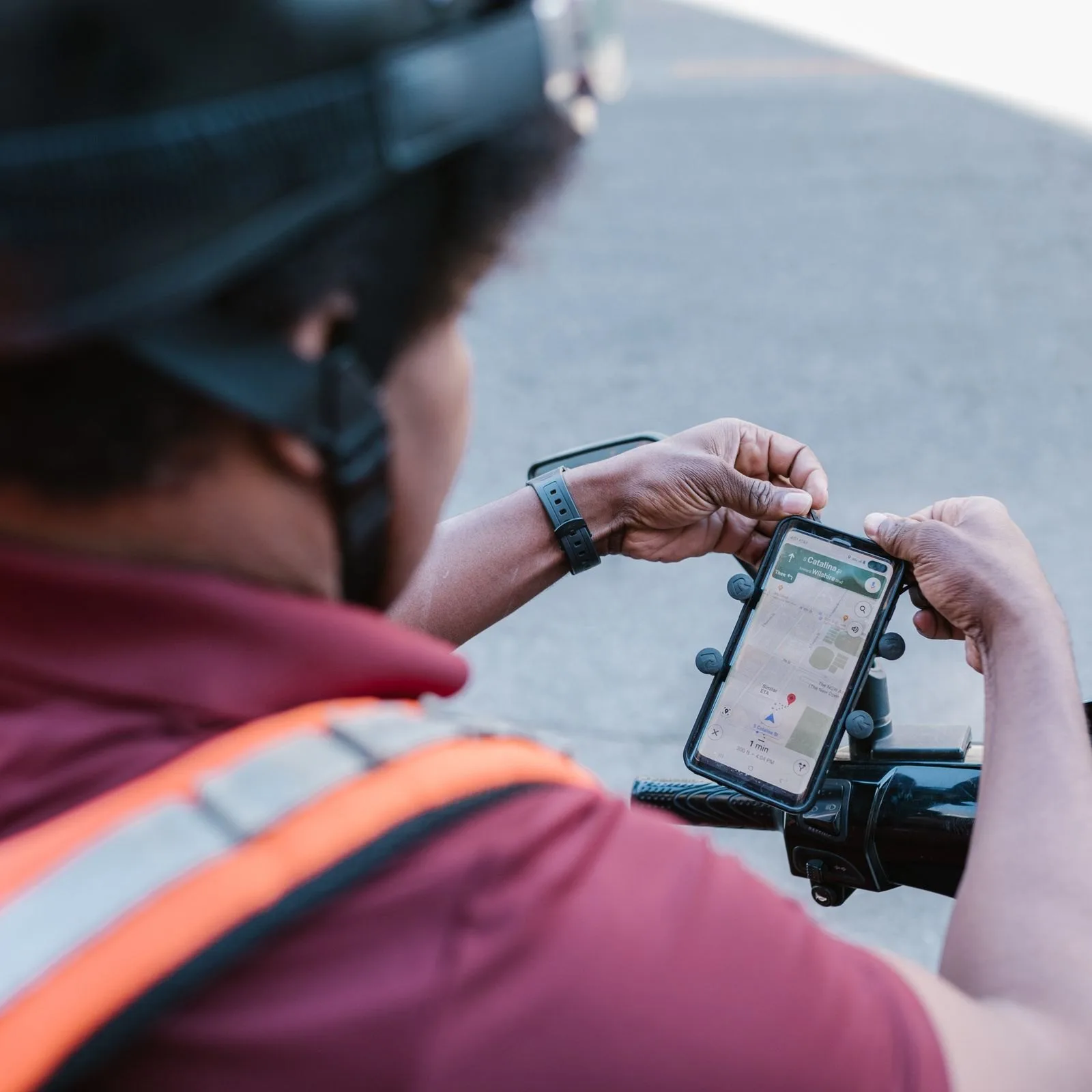 handlebar phone mount