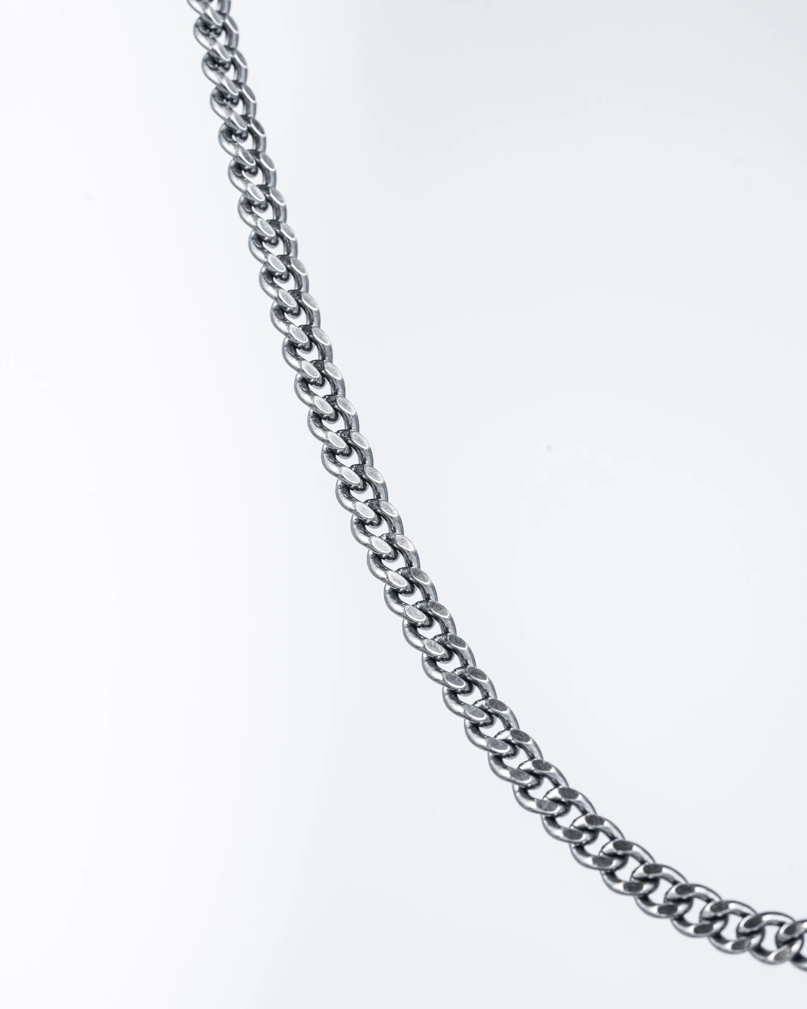curb chain necklace