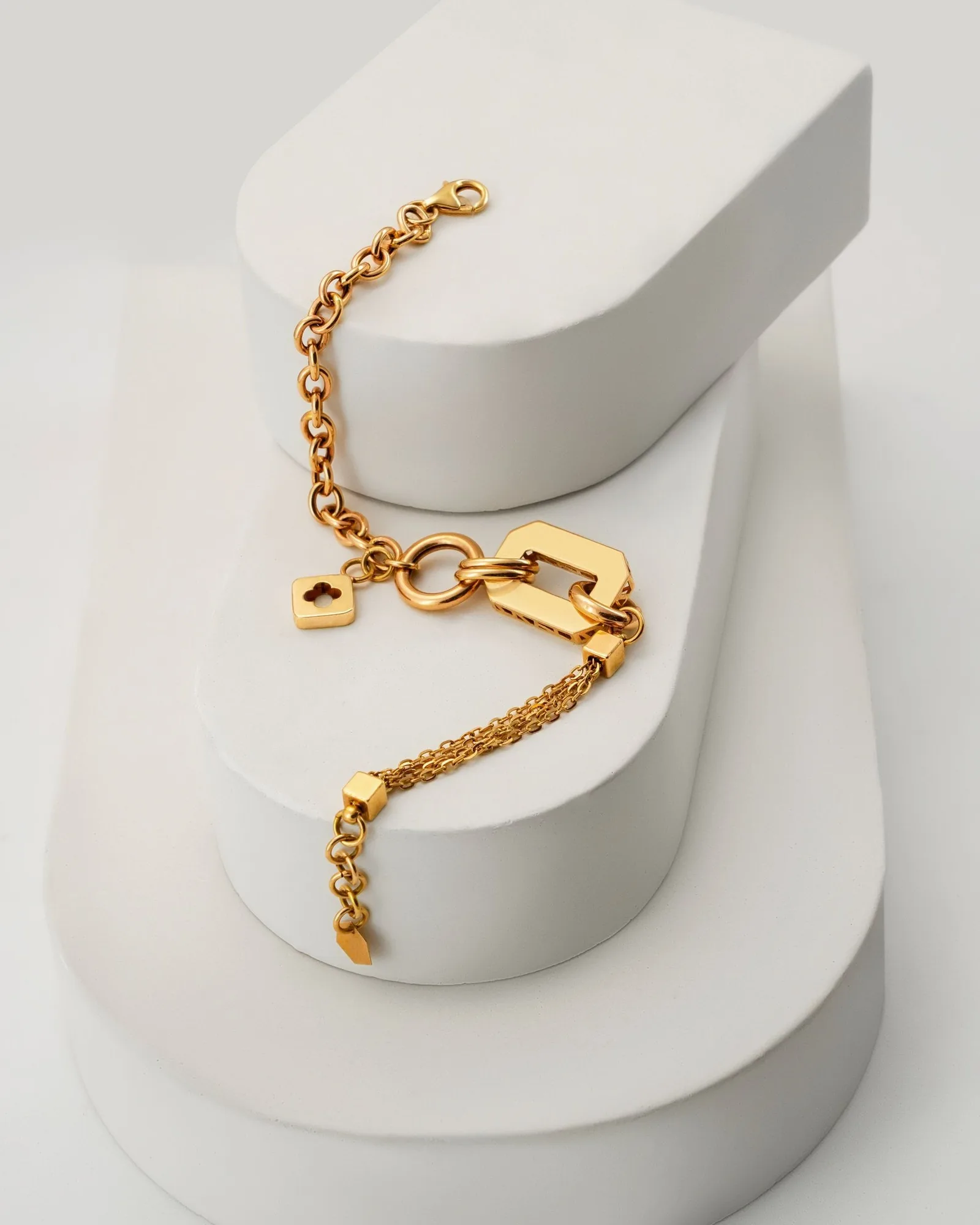 charm chain bracelet