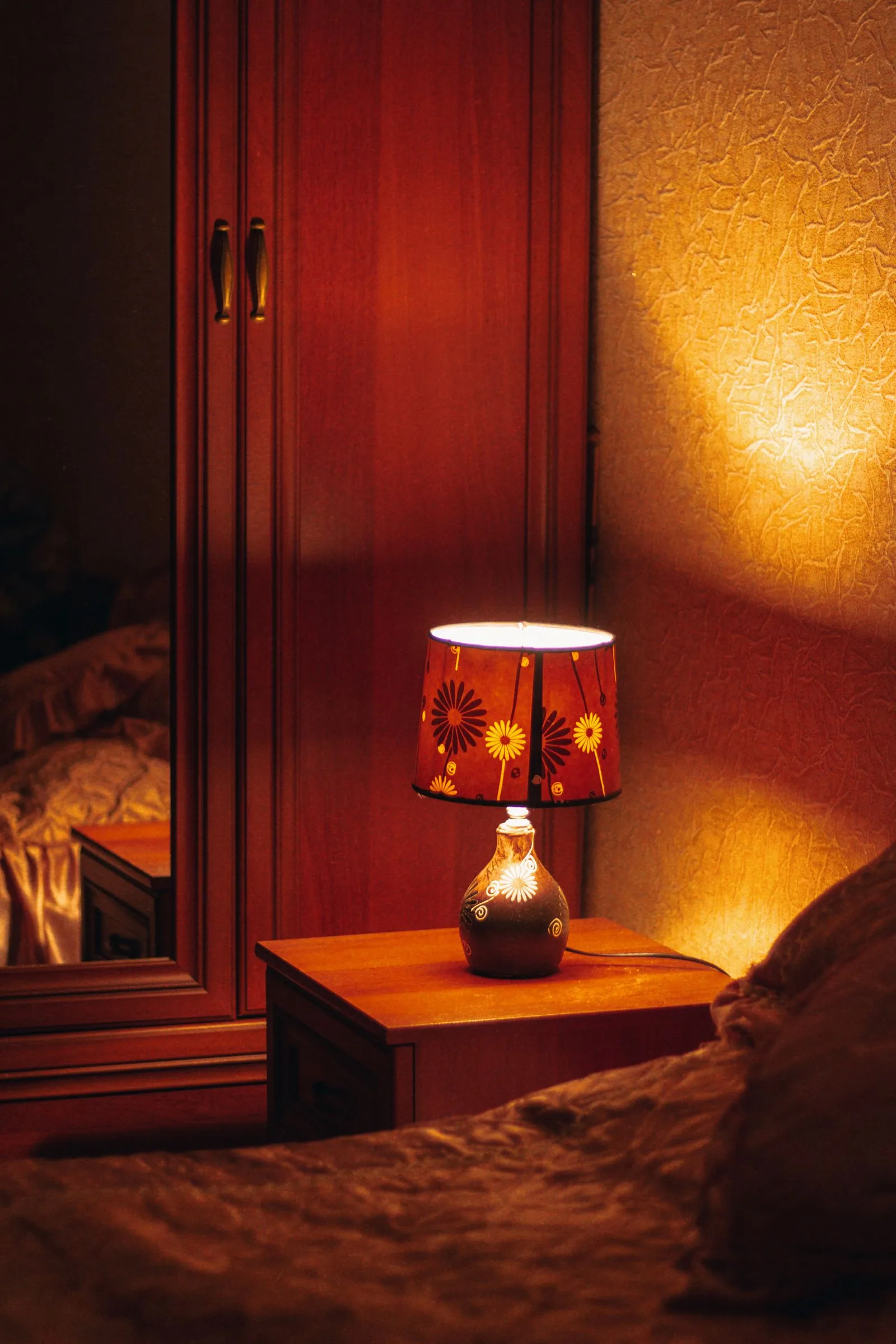 amber glow lamp
