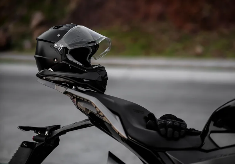 How to choose a helmet that fits