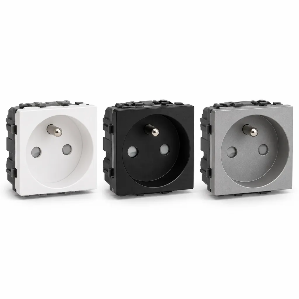Earthed socket, two modules, in three finishes