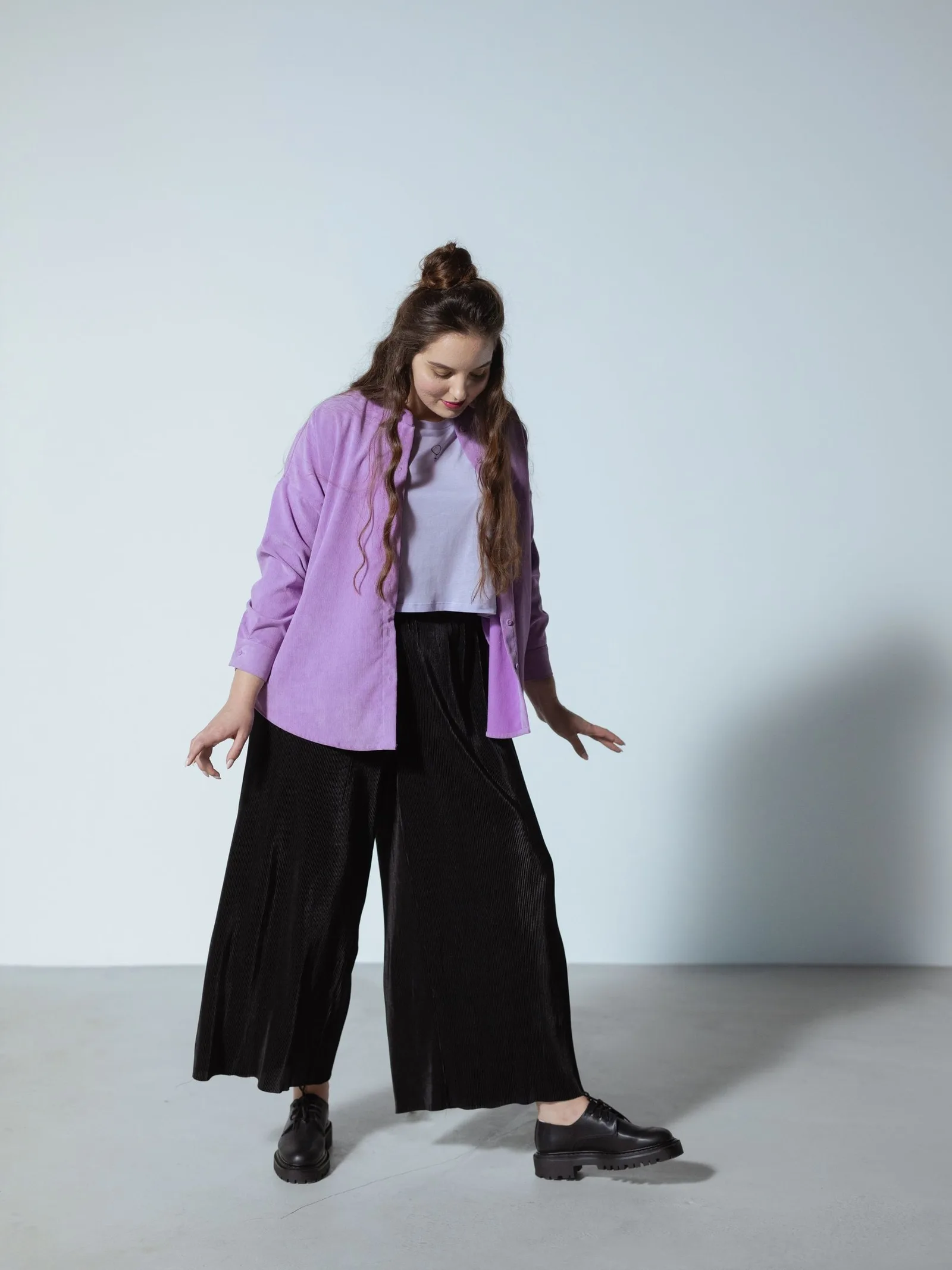 pleated wide trousers