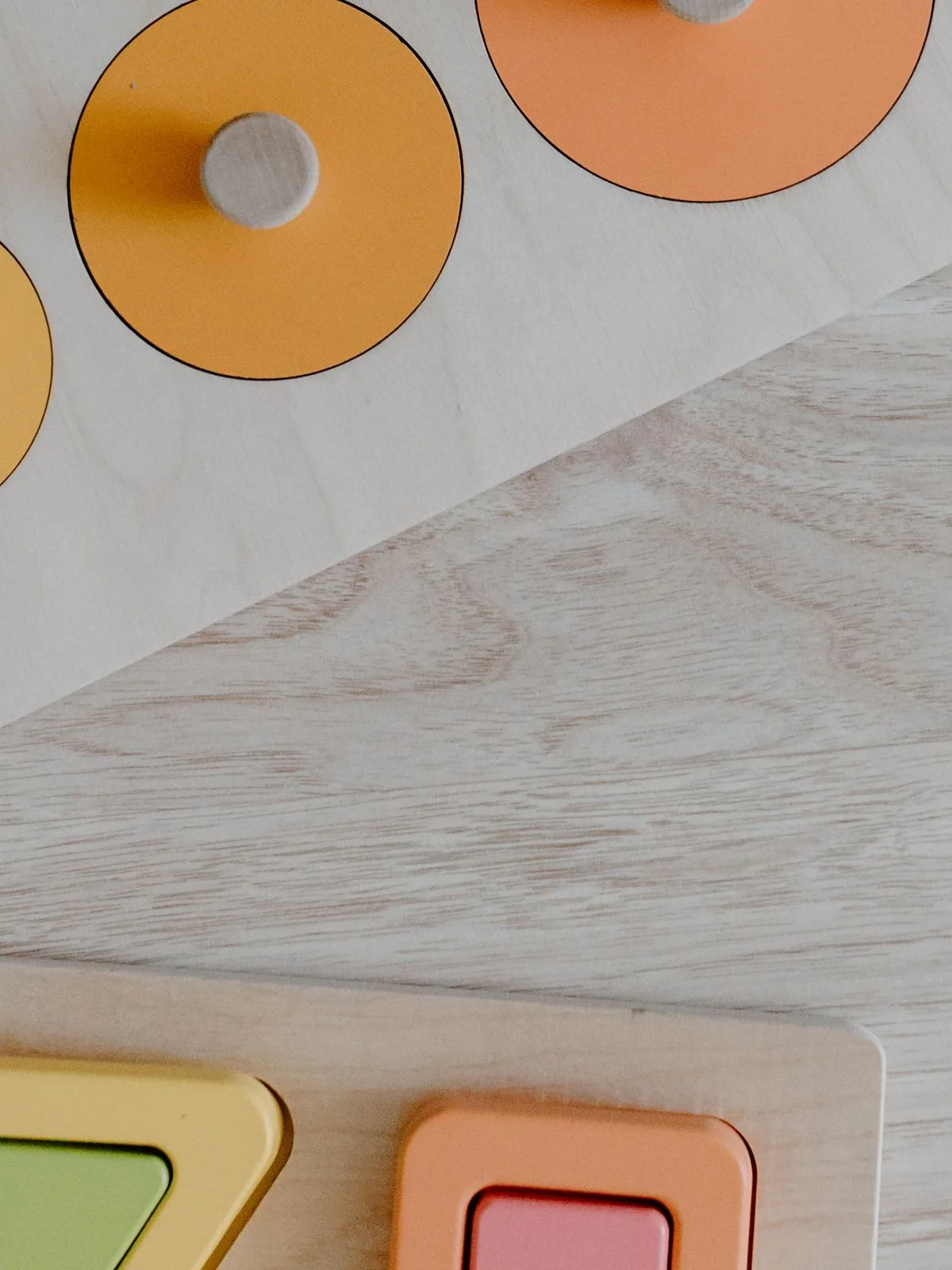 circle peg puzzle