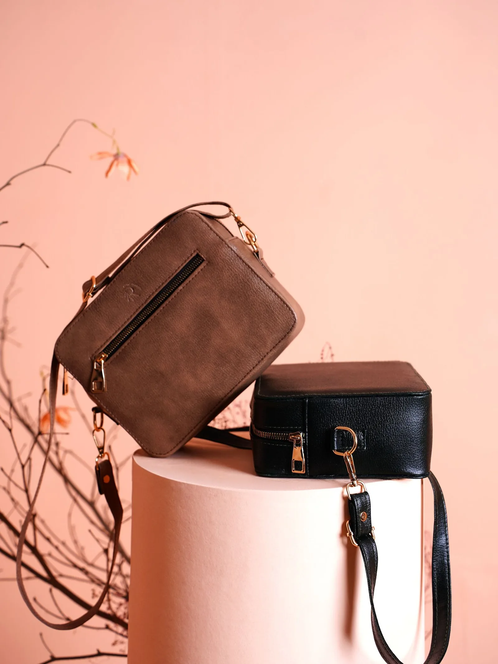 camera crossbody