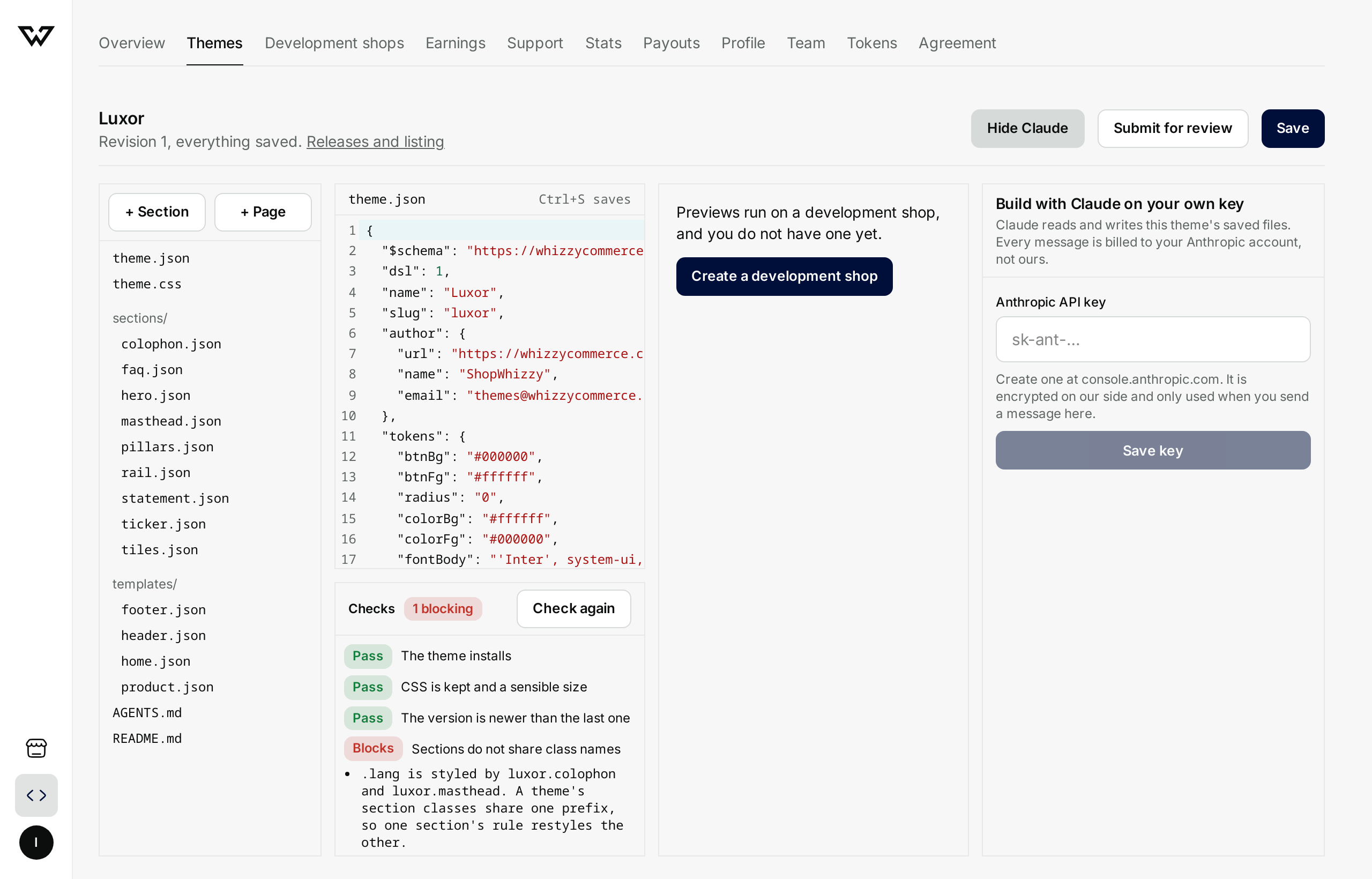 L'editor dei temi nel browser con il pannello Costruisci con Claude aperto, che chiede una chiave API Anthropic
