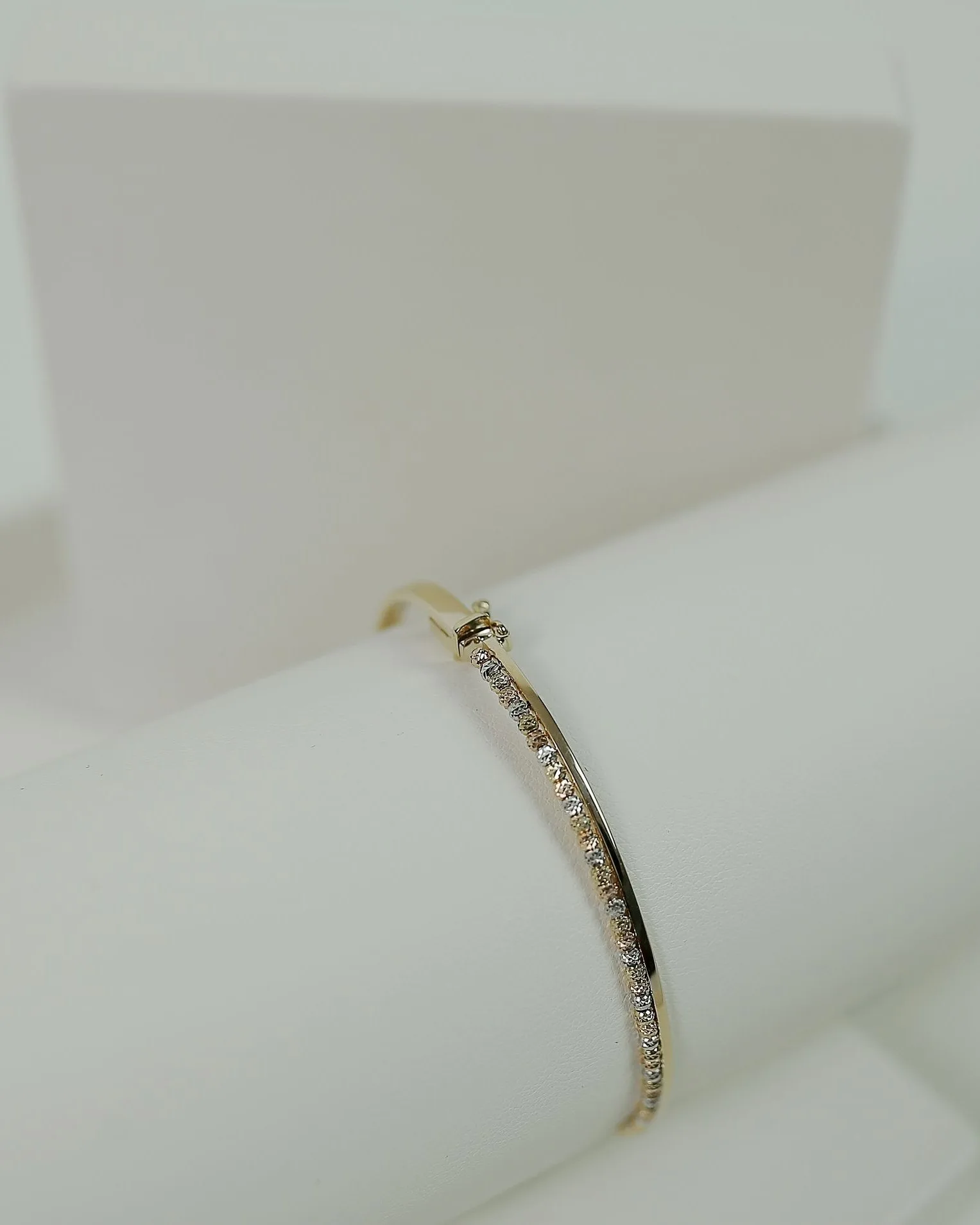 tennis bracelet